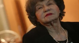 Оперирали Стоянка Мутафова по спешност