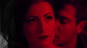 Горещи сцени в дебютното видео на LaText