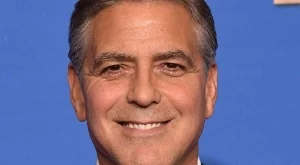 Защо да излизаш с мъж с посивели коси?