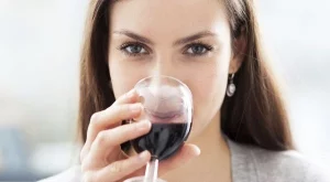 Ето защо да пиете червено вино