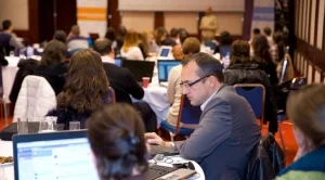 Лукрат дава отговора на въпроса уеб съдържание