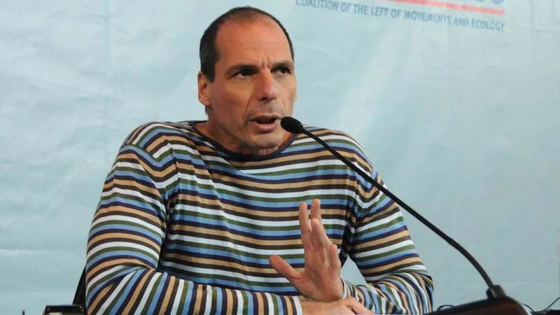 Варуфакис няма да напуска, съобщиха гръцките власти 