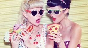 Вкусните аксесоари на Кейти Пери