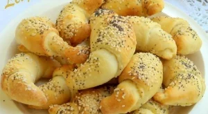 Кифлички със сирене