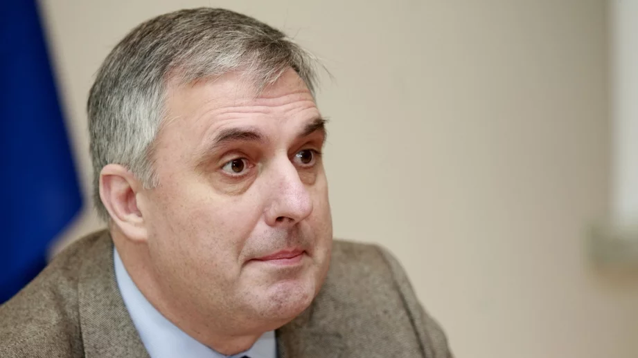 Калфин: 300 000 души в България не работят и не си търсят работа