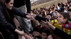 Джоли и Пит осиновиха сирийче