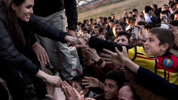 Джоли и Пит осиновиха сирийче