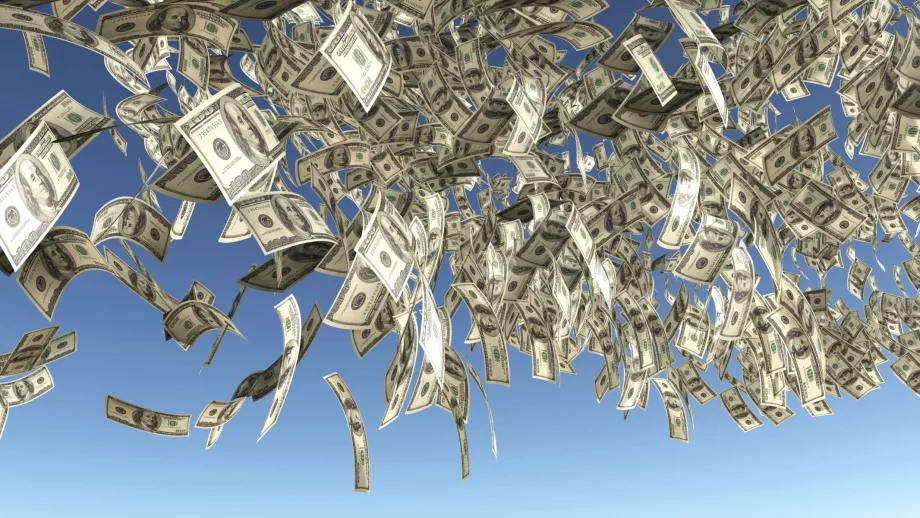 Доларът губи от данни, еврото печели от надежди за Гърция