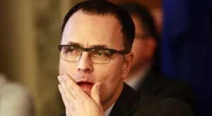 Десни партии искат БНБ да не одобрява нов пост за Стоян Мавродиев