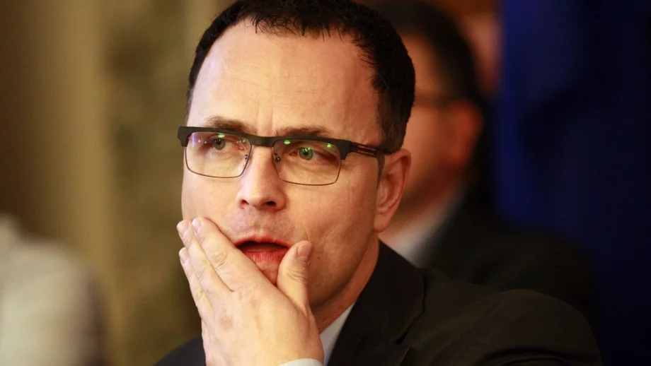 Десни партии искат БНБ да не одобрява нов пост за Стоян Мавродиев