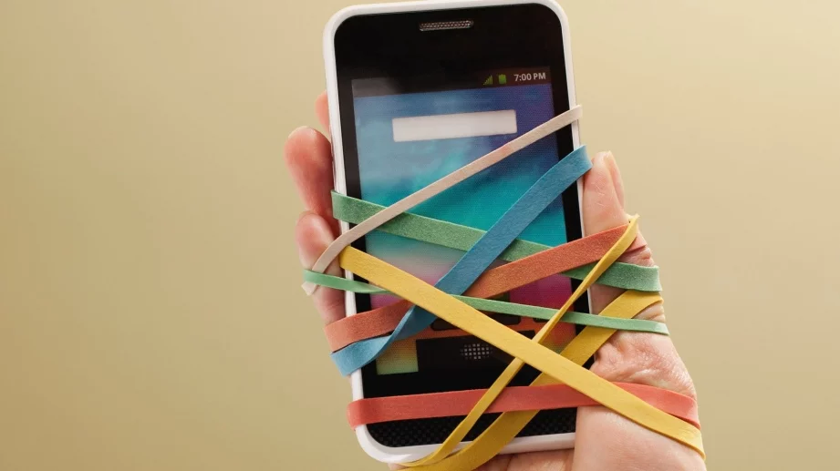 У нас - рециклирани телефони се продават за нови 