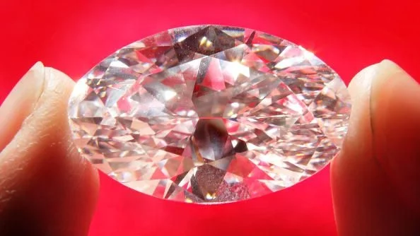 Японците масово разпродават диамантите си 