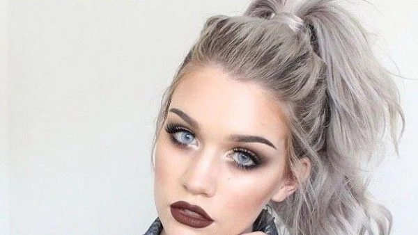 Красиви в стил "50 нюанса сиво"