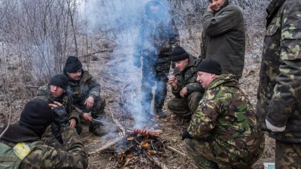 Официално - Украйна увеличава активната си армия