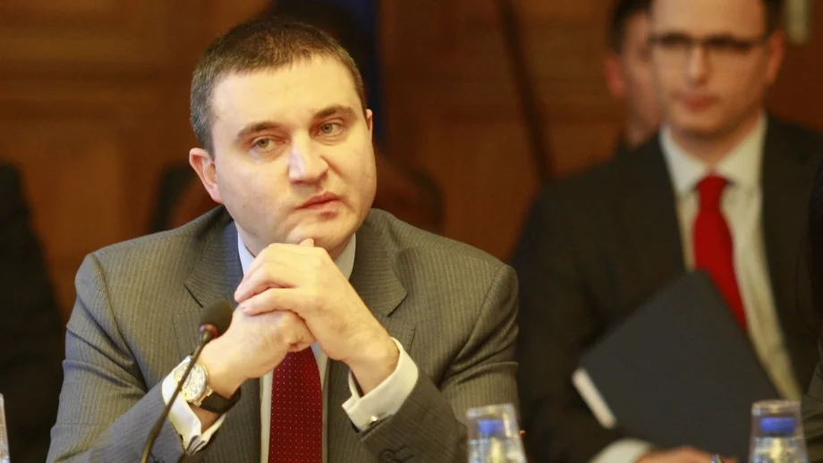 Горанов: Коледните надбавки ще бъдат разпределяни като великденските