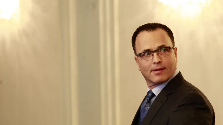 КФН обяснява отлагането на стрес тестовете за застрахователи и пенсионни фондове: Няма експерти