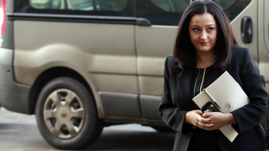 Павлова: Предстои актуализация на нормите за проектиране на пътища