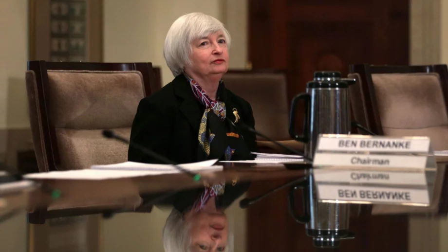 Изявлението на Йелън забави понижението на долара