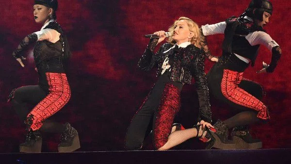 Мадона падна на наградите БРИТ