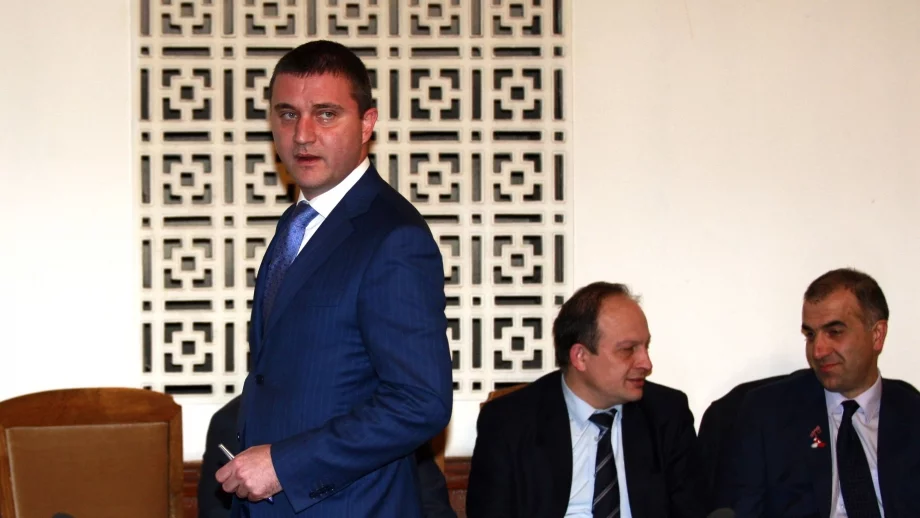 Горанов се съгласи докладът за КТБ да бъде разсекретен