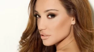 Мария Илиева се показа по бански (снимки)