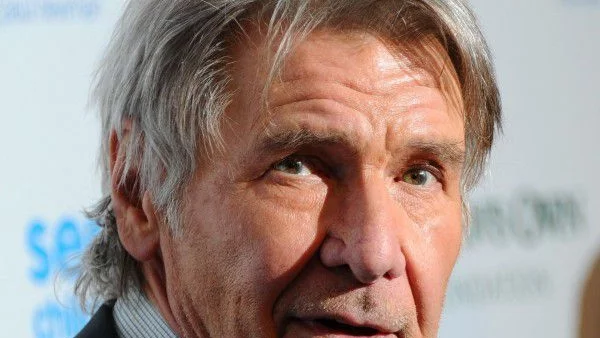 Харисън Форд катастрофира със самолет