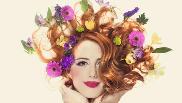 Красив 8-ми март с Estée Lauder, Clinique, Donan Karan, Michael Kors и Tommy Hilfiger!