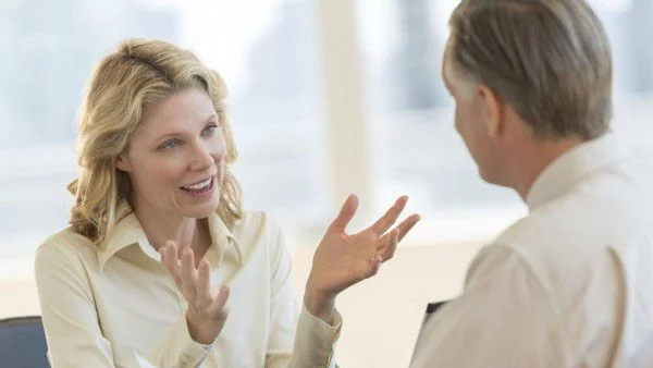 Не говорете за тези неща с колегите