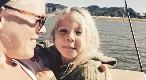 Как звездите отпразнуваха 8 март