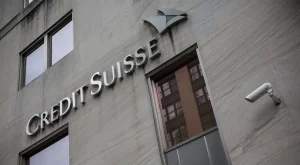 Credit Suisse плаща 400 млн. долара компенсации, за да отърве съда 