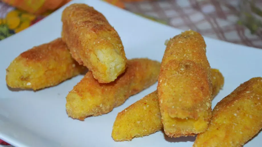 Хрупкави отвън, меки отвътре: Сочни картофени крокети
