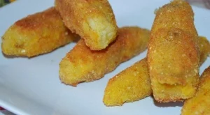 Картофени крокети с пушено сирене