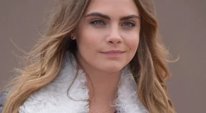 Как Кара Делевин отпразнува 10 млн. последователи в Instagram