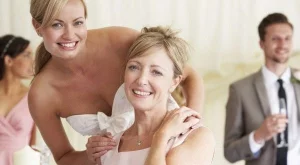 8 начина да почете майка си на сватбата 