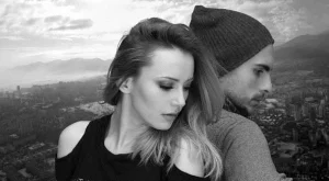  Марина Кискинова полетя над София заради ново видео