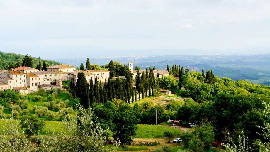 Италиански замък на 500 години бе обявен за продан 