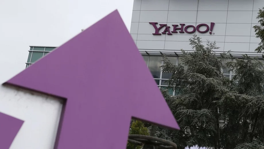 Yahoo със сериозен спад на печалбите 