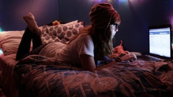 6 неща, които да НЕ правиш във Фейсбук след раздяла