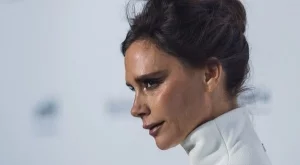 Замервали Виктория Бекъм с кал