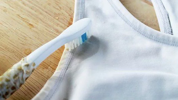 Домашен препарат за премахване на потни петна