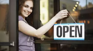 Разкриха кога отварят магазините в Гърция