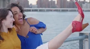 Вече има и обувки за селфи