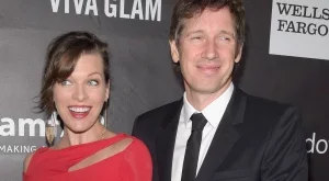 Мила Йовович роди. Вижте дъщеря й