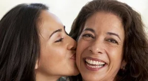 23 въпроса, които всяко момиче иска да зададе на майка си