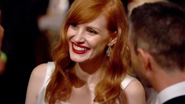 Джесика Частейн даде милиони за обитаван от духове апартамент