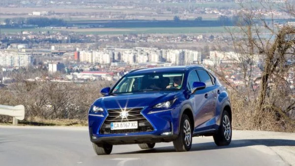 Lexus NX 300h: Двуполюсен модел (тест-драйв)