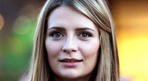 Миша Бъртън влезе в психиатрия