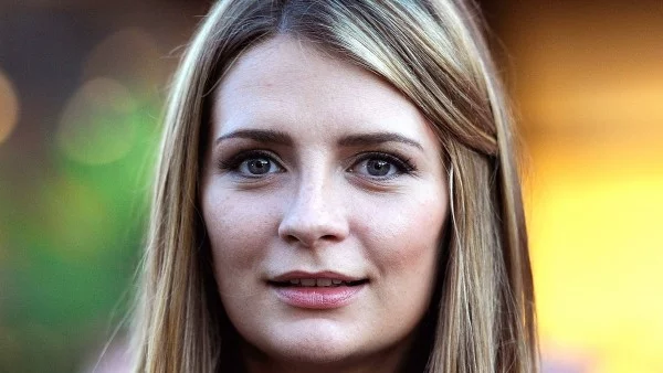 Миша Бъртън влезе в психиатрия