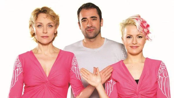 Окриляваща тениска влиза в борбата срещу рака на гърдата