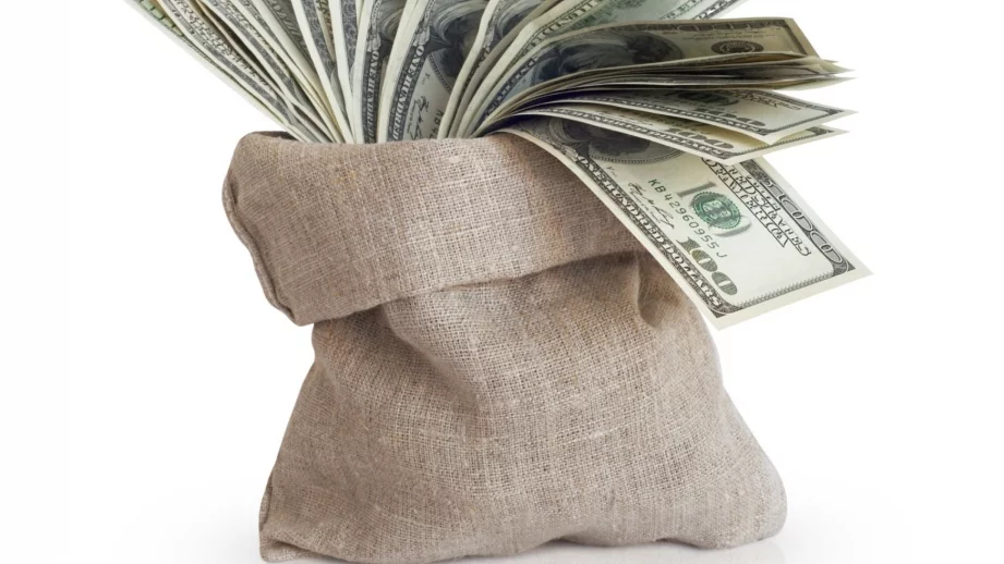 Доларът поевтиня след слабите данни за САЩ